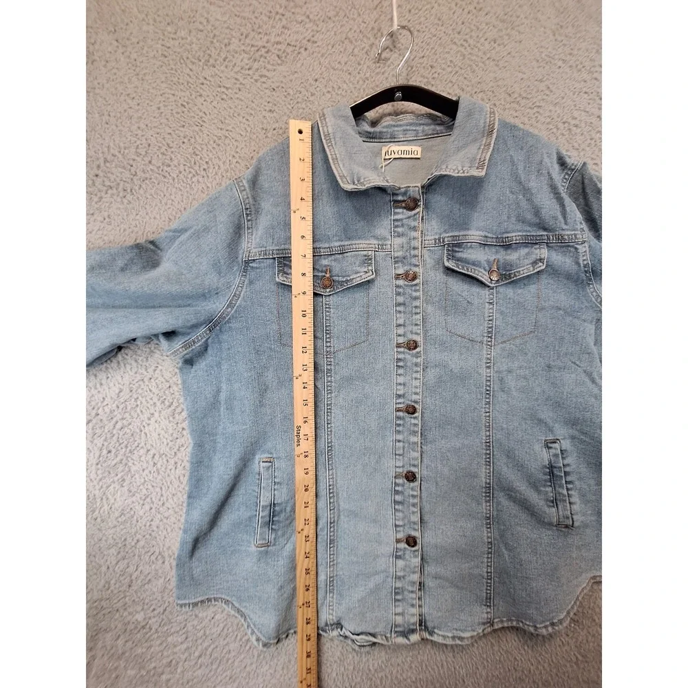 Luvamia Denim Jacket Women 3XL Blue Chest Pockets Classic Button Front - Picture 3 of 9